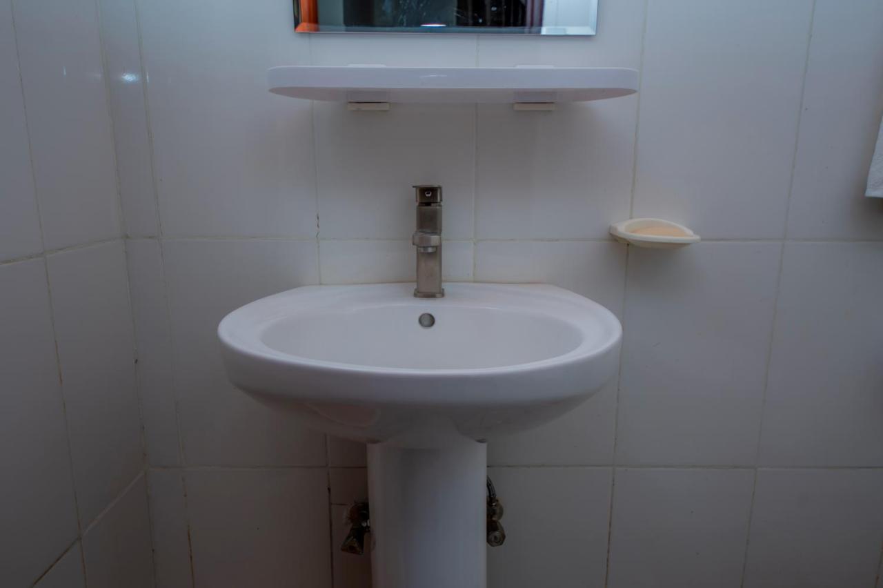 Nazareth Guest House Кигали Экстерьер фото